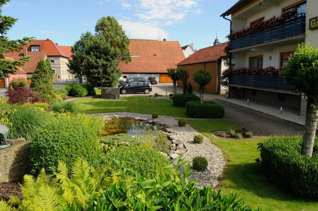 Hotel Schwarzes Ross Schwarzach am Main Εξωτερικό φωτογραφία
